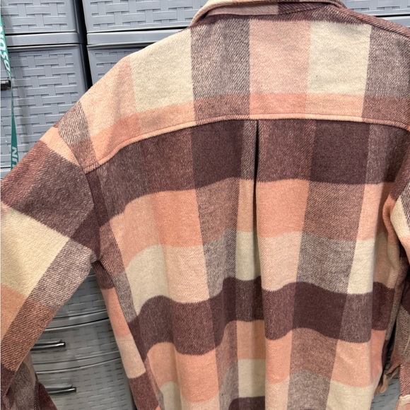 BKE Checkered Plaid Brushed Knit Shacket - Picture 6 of 6